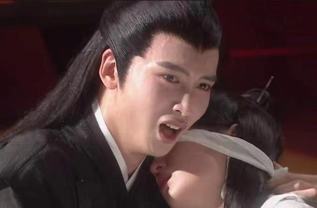 这是吻戏最多的一部剧了吧，男主陈宥维才23岁，难为他了