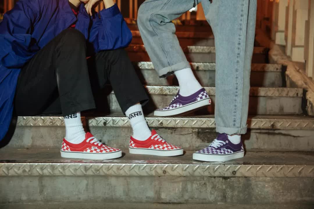 为什么当代00后，宁愿穿“脏破旧”的Vans，也不爱国货回力、飞跃