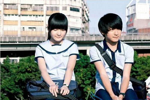 19岁女孩偷尝禁果，爸妈扬言断绝关系，邻居怒斥：早干嘛去了？