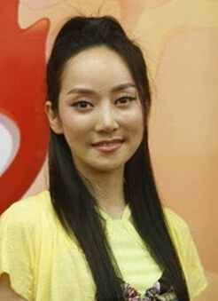 萨顶顶近照曝光“大变脸”！疑似整容变网红，观众认不出她