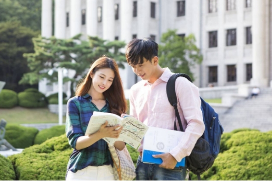 大学录取通知书里“这张表”学生要重视，填好了，每年可省4000元