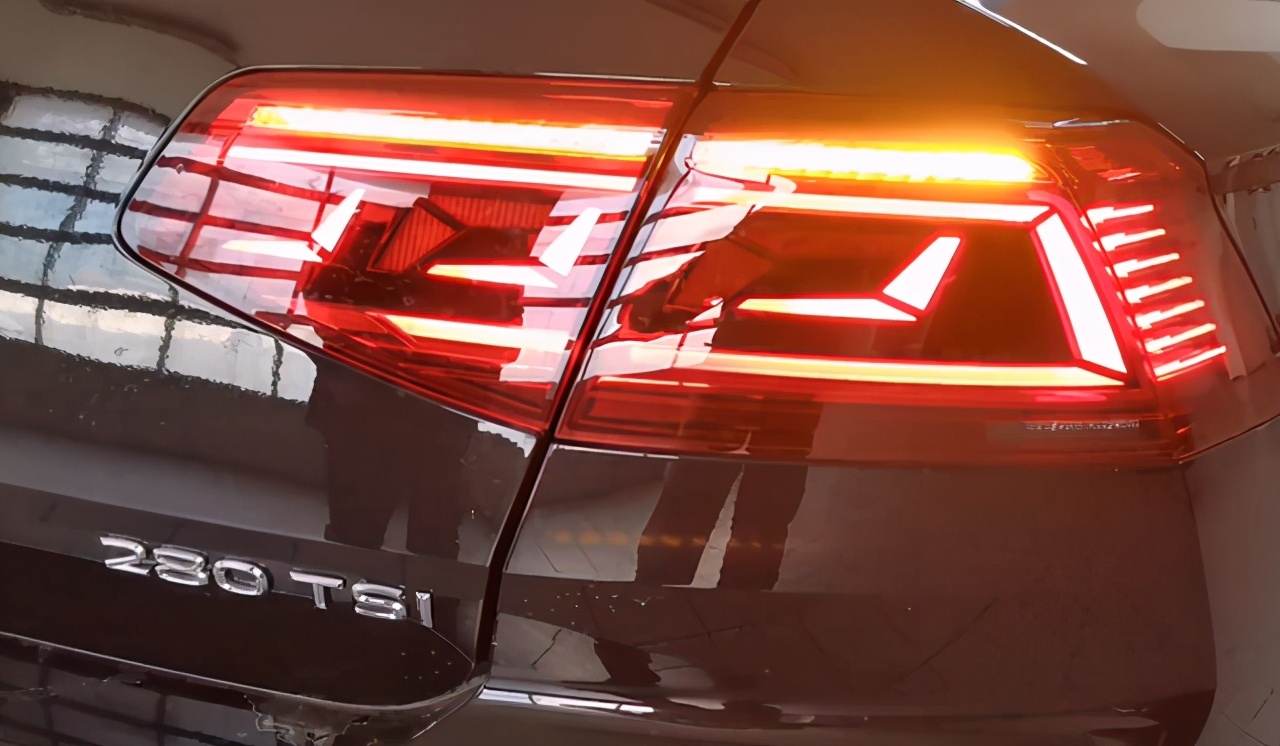 为什么大众迈腾是“老干部座驾”？1.4T的迈腾成为高档公务车