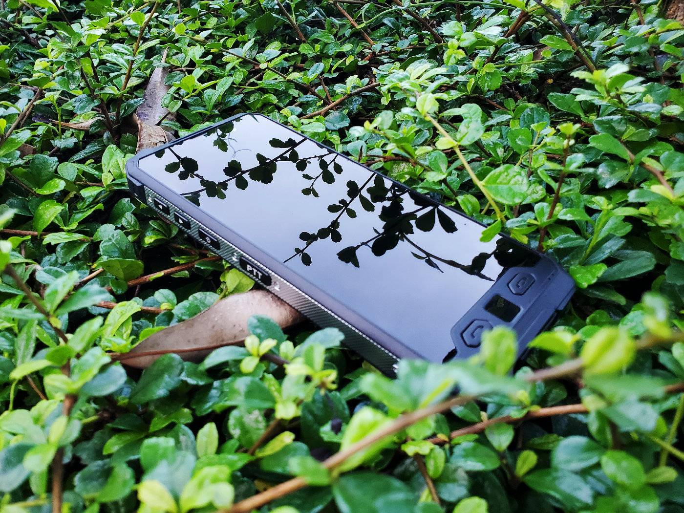 「新品曝光」红外热成像多模北斗定位手机征服S19评测