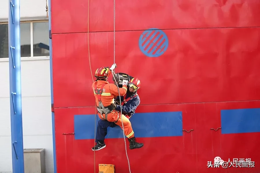 “我们有警必出，有警必动”