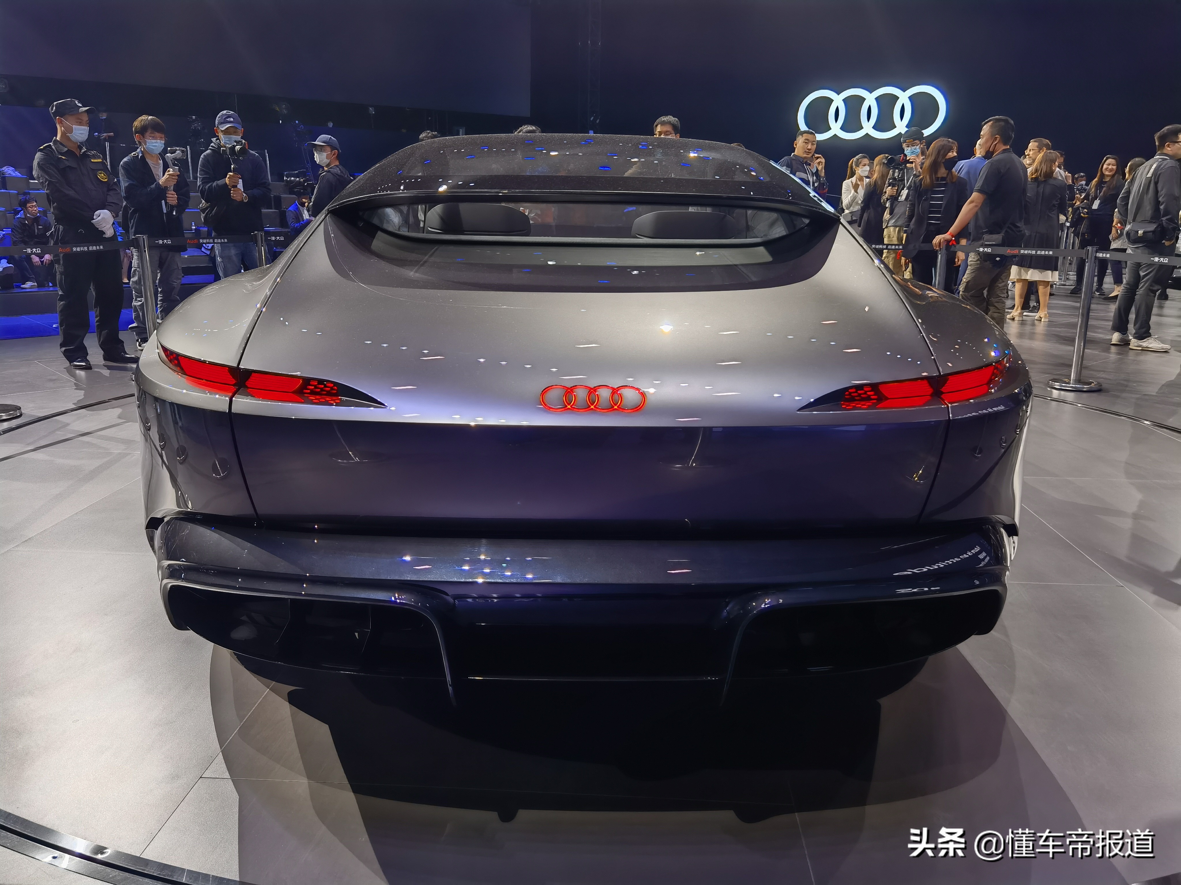 新车 | 续航750公里、车长超A8L！奥迪grandsphere概念车国内首发