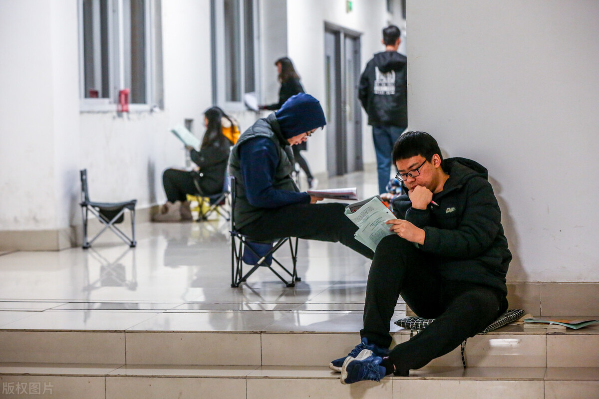 推免扩招已成趋势，统考名额不断“缩水”，普通考生何去何从