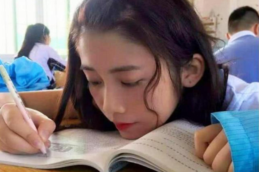 “艺术生”考多少分能上本科？往年本科线一览：仅仅过线还不够