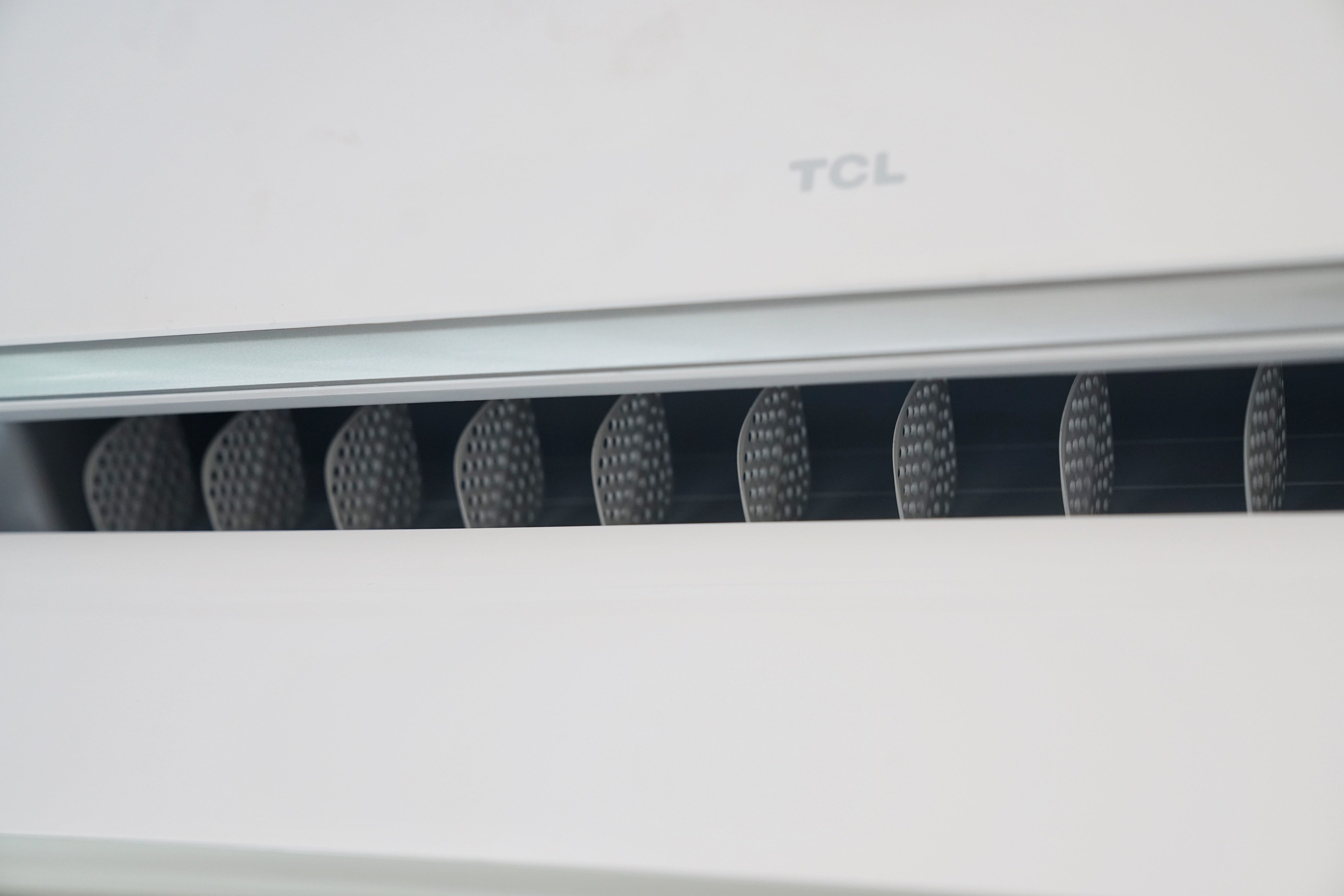 无需预埋、不用打孔—TCL卧室新风空调安装及使用实测