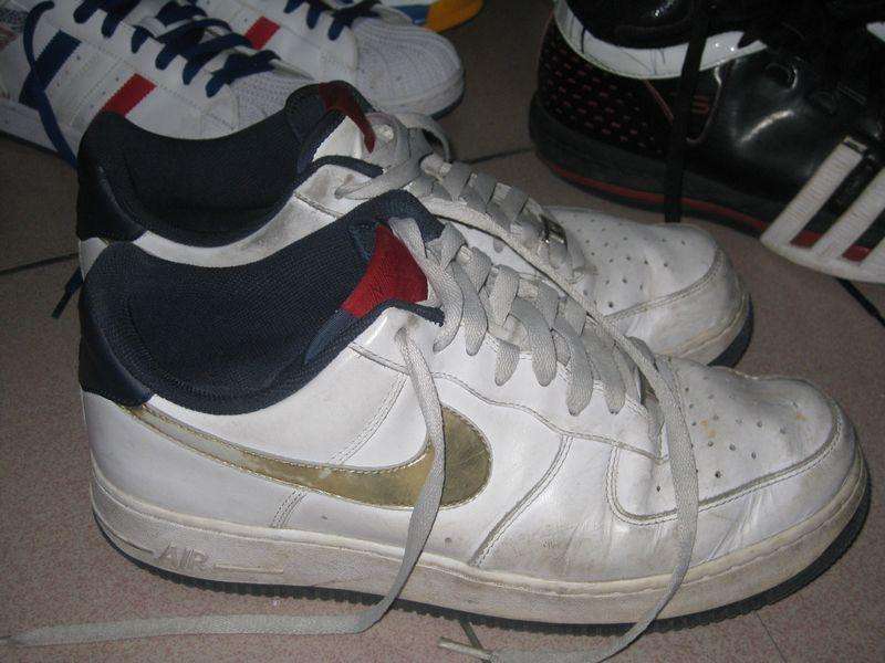 鞋子穿得太臭了,怎么除臭有技巧,赶紧试试这几招