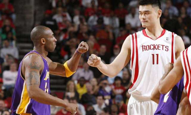 姚明为什么不参加nba球队(姚明当年为何拒绝湖人，拒绝总冠军？忠诚之外还有这三点原因)