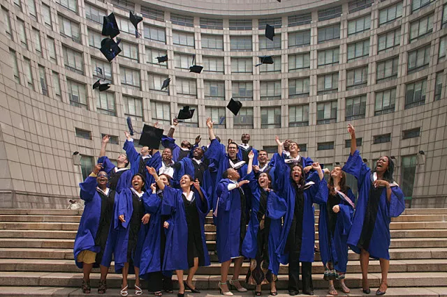 上海大学值得报考吗？3个字母、6个角度，为你解析这所211高校！