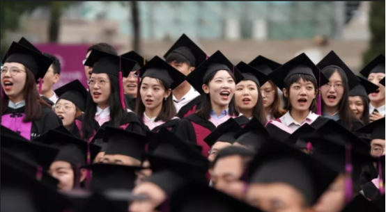 清华“毕业生名单”走红，名字五花八门，教授哭笑不得：都是人才