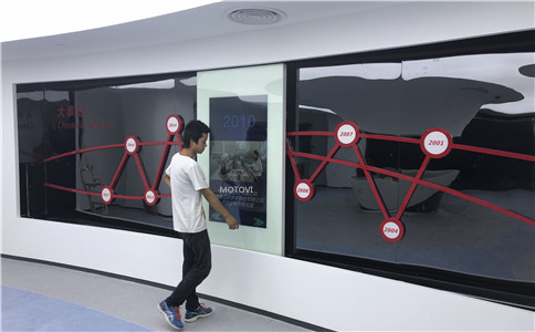 广受智能展厅设计的多媒体互动装置-滑轨屏（滑轨电视）多少钱？