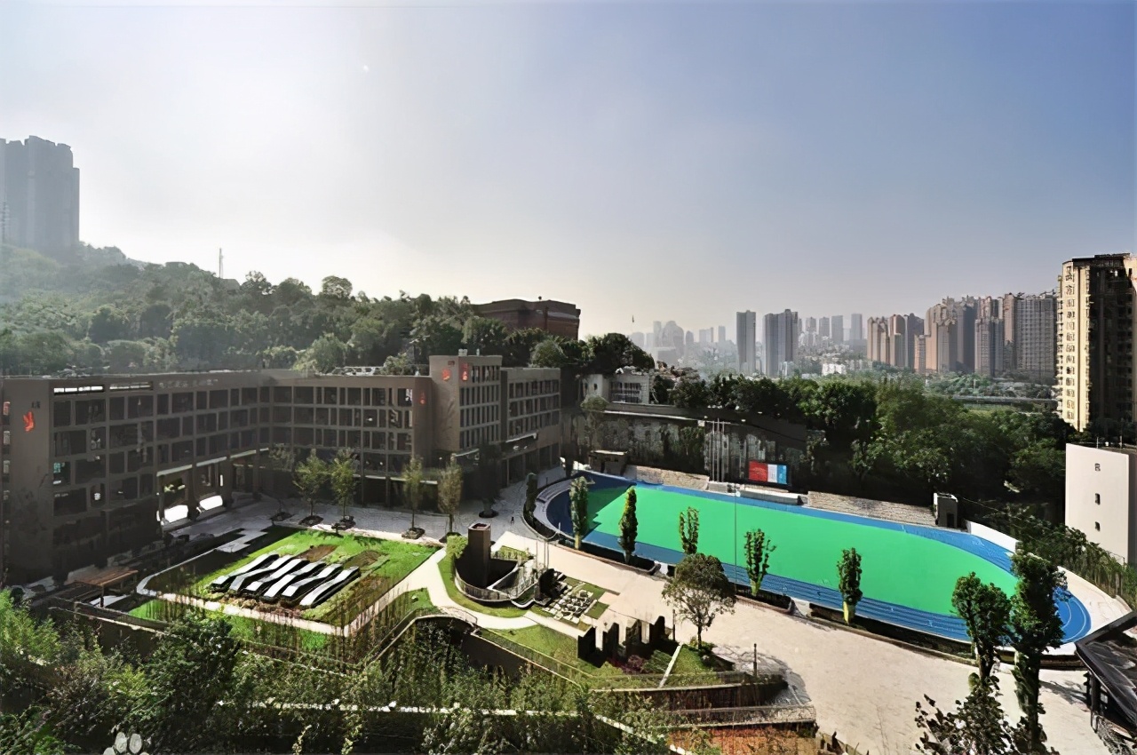 这所学校为何被称为“渝中三巨头”之一