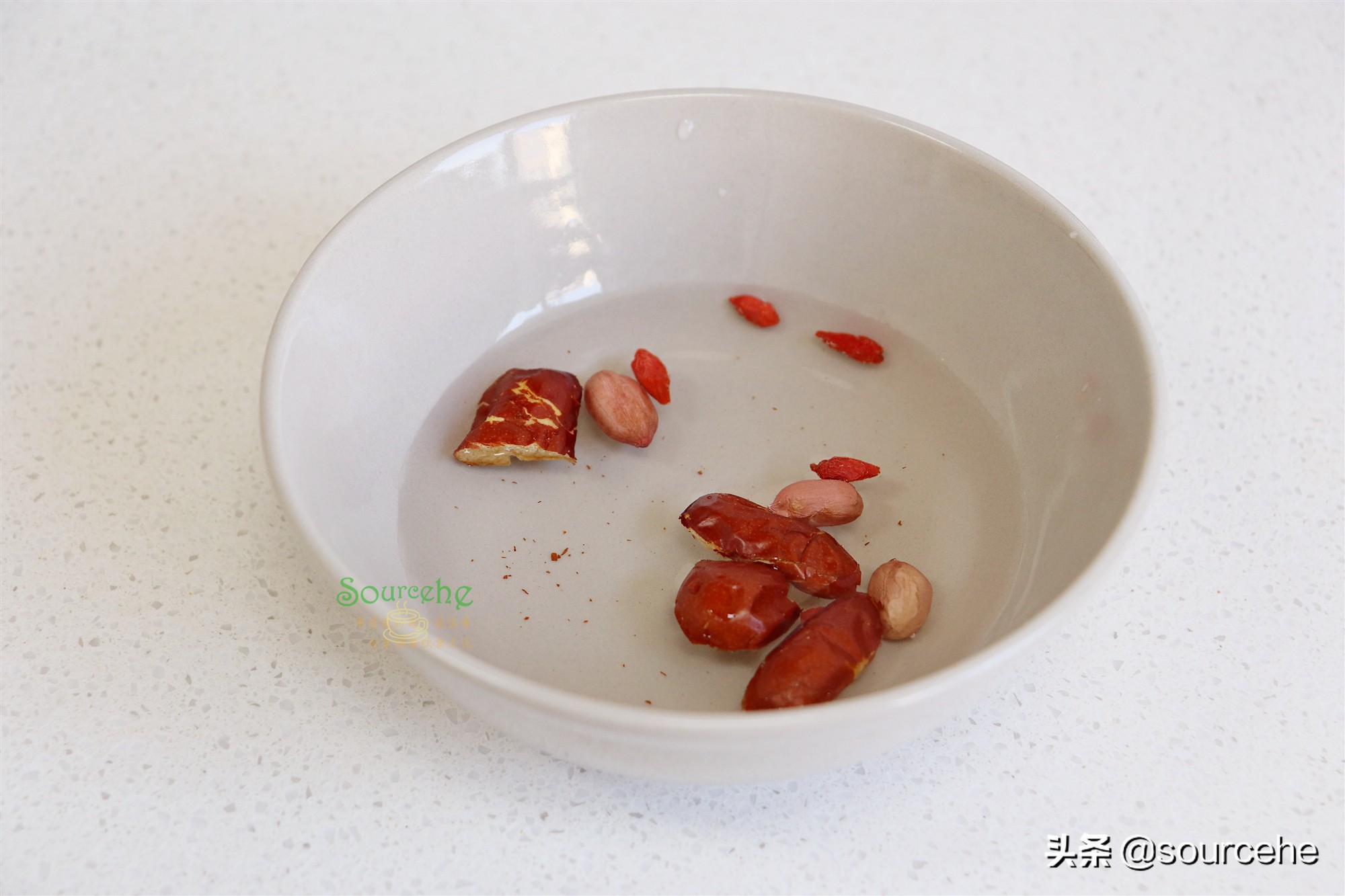 冬天煮豆浆别只放黄豆，多加3物，每天一杯，脸色红润气质绝佳