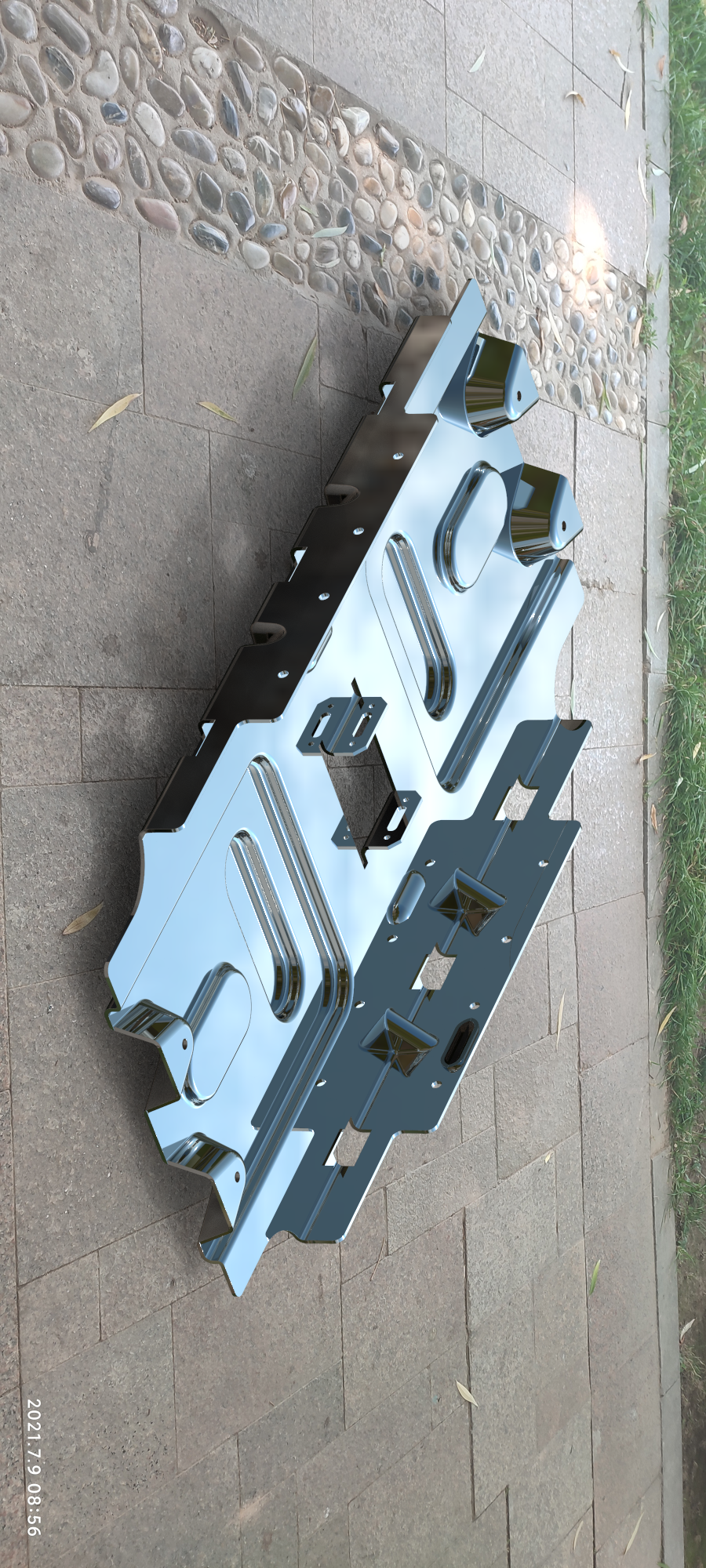 用SolidWorks画的钣金底壳，需要画两个成形工具，所以步骤比较多