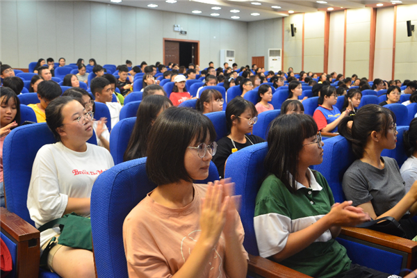 多地通知上大学“不用学费”，还有生活补助，2021年高考生别错过