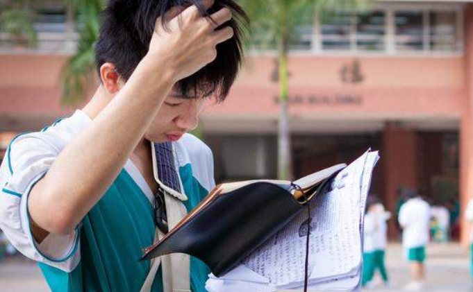 大学和高中哪个更容易考？录取率对比明显，考生间的竞争很激烈