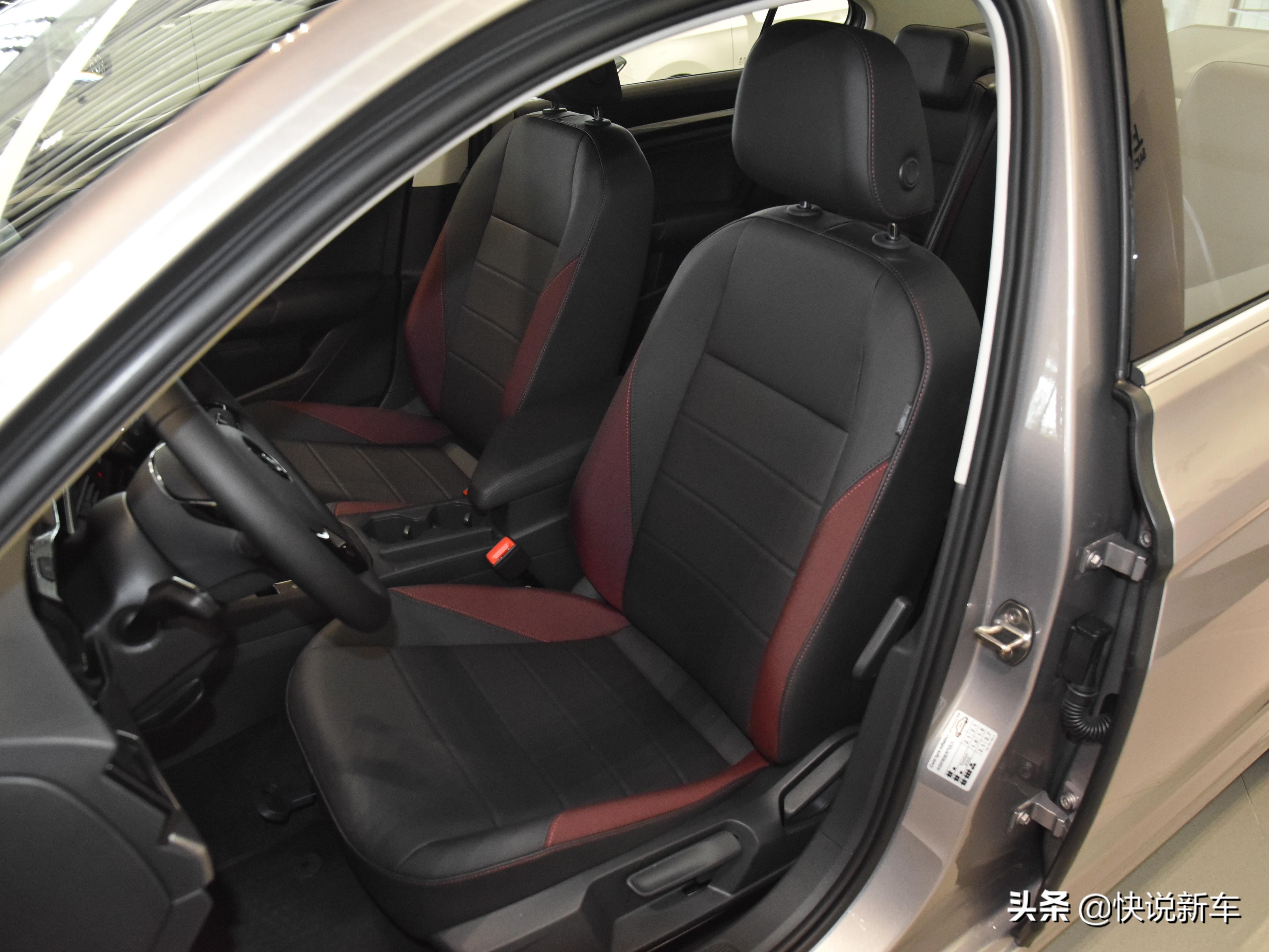 手动自动都有，合资品质不低，大空间三厢，实拍宝来