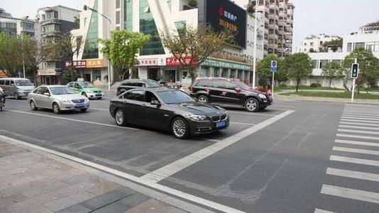 “小汽车，大学问”，老司机总结出来的停车技巧，建议收藏