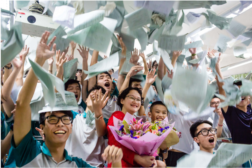 高考毕业生的零食清单火了，假期照这个囤没错，就这看着都馋