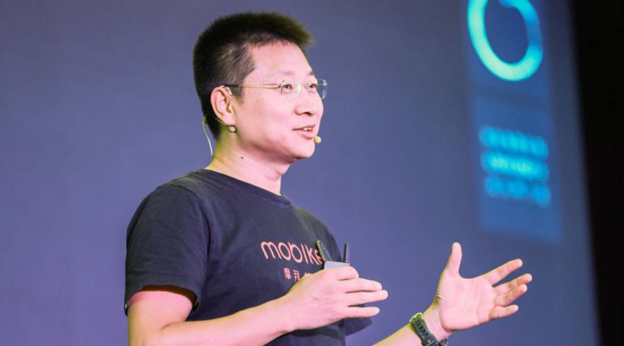 烂摊子留给美团王兴，用摩拜套现15亿完美退场，胡玮炜有多精明？