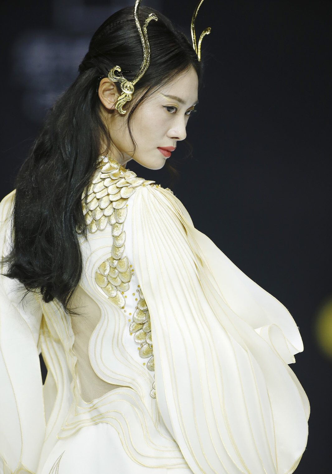 中国汉服走上国际时装周，想做汉服代理还不来看看