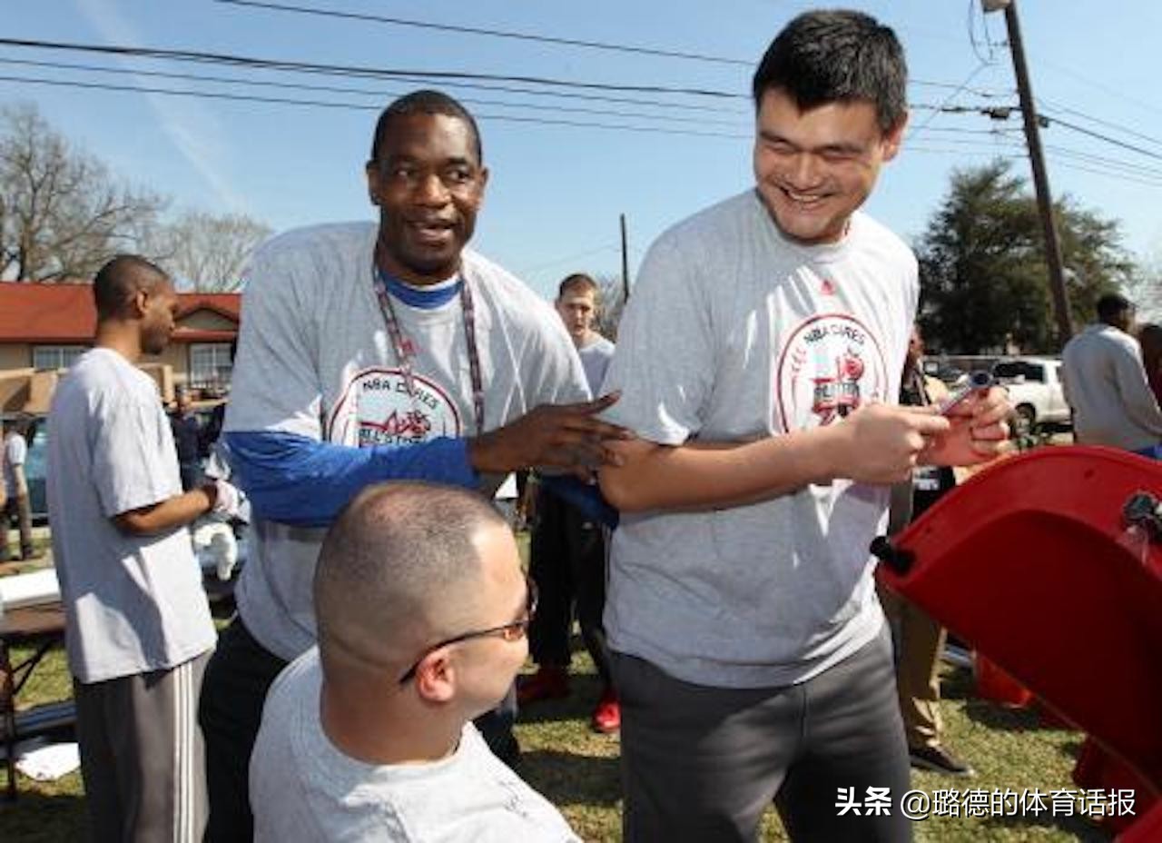 nba哪些庆祝动作会技术犯规(NBA五大被处罚动作，霍华德剪舌头，科比吹烟枪，奥尼尔摇手指)