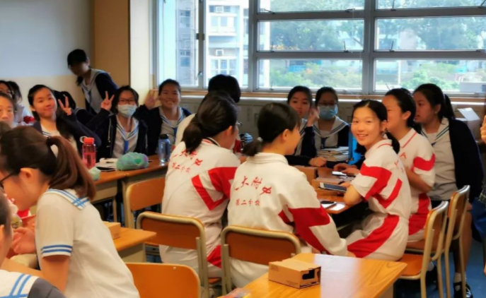 全国“顶尖”高中排名，衡水不见昨日辉煌，榜首一本率达99%以上
