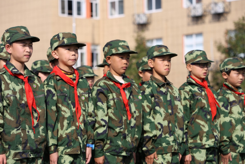 军训本是为了磨炼学生意志，如今却“变了味”，军训的意义何在