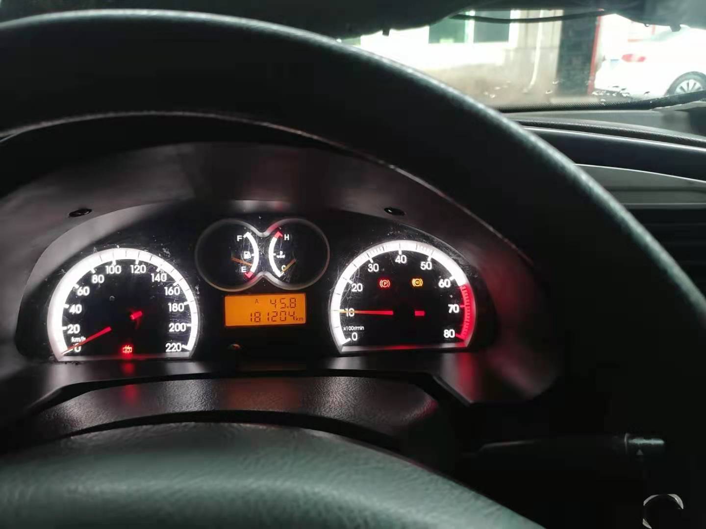 二手车频道：四个轮子加沙发，胖哥5000买辆小汽车，你敢相信吗？