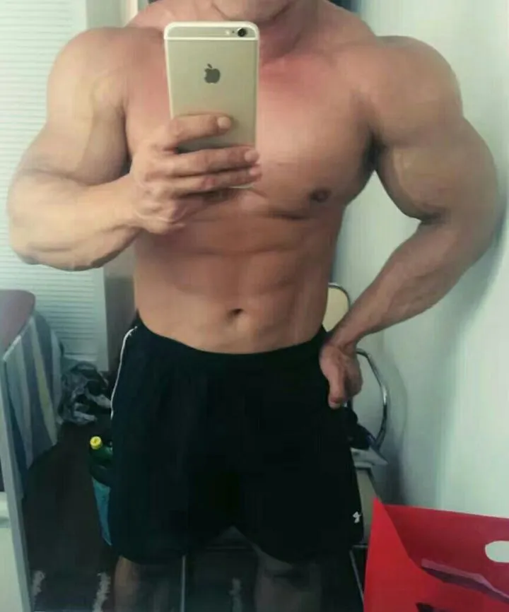 男人臂圍40＋cm，是一種什麼體驗？