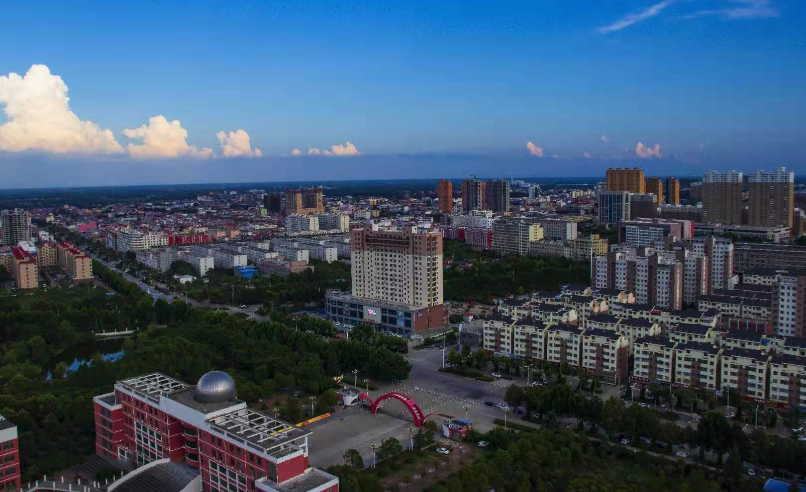 河南南阳十所重点高中，2020高考喜报，南阳一中六百分上线超千人