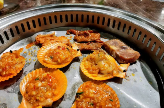 “专属”地铁线！高颜值餐厅！超“豪华”宿舍！兰州大学一次满足你！