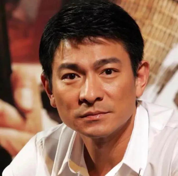 刘德华沈阳被扇耳光，对自己亲姐20年来见死不救，到底发生了什么