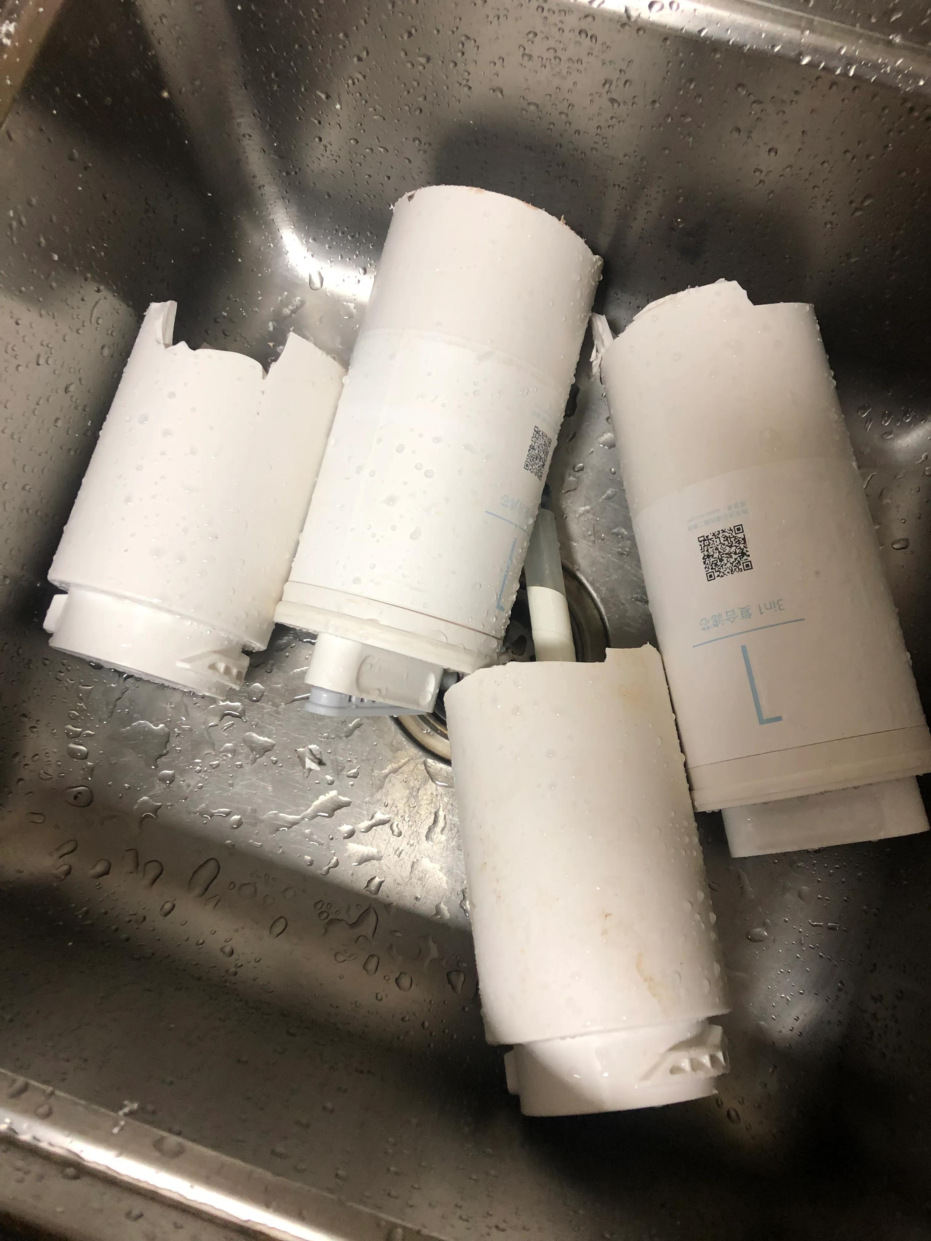 小米1a净水器更换滤芯（小米净水器滤芯拆解）