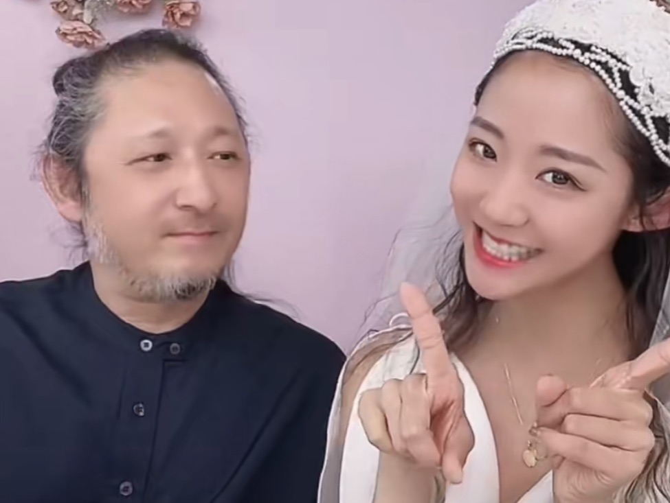 三宝老师辣眼婚纱照 千惠三宝婚纱照争议