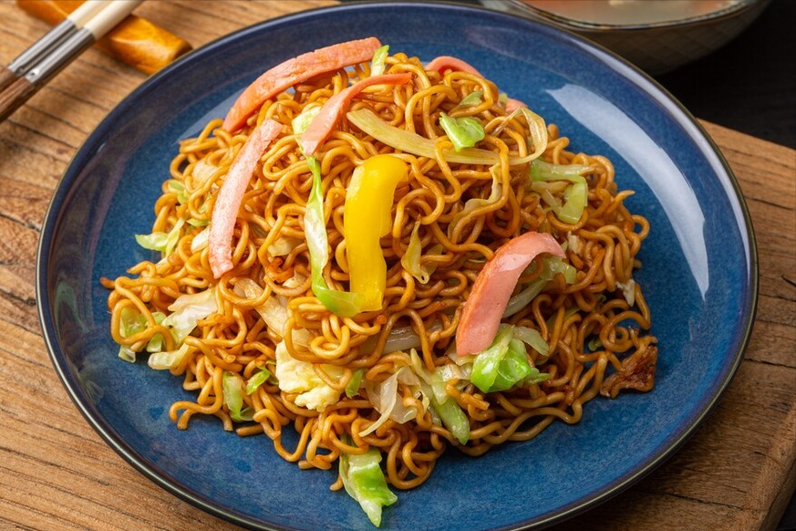 家常炒面，掌握2个技巧，爽滑劲道，好吃不粘连，用挂面做也好吃