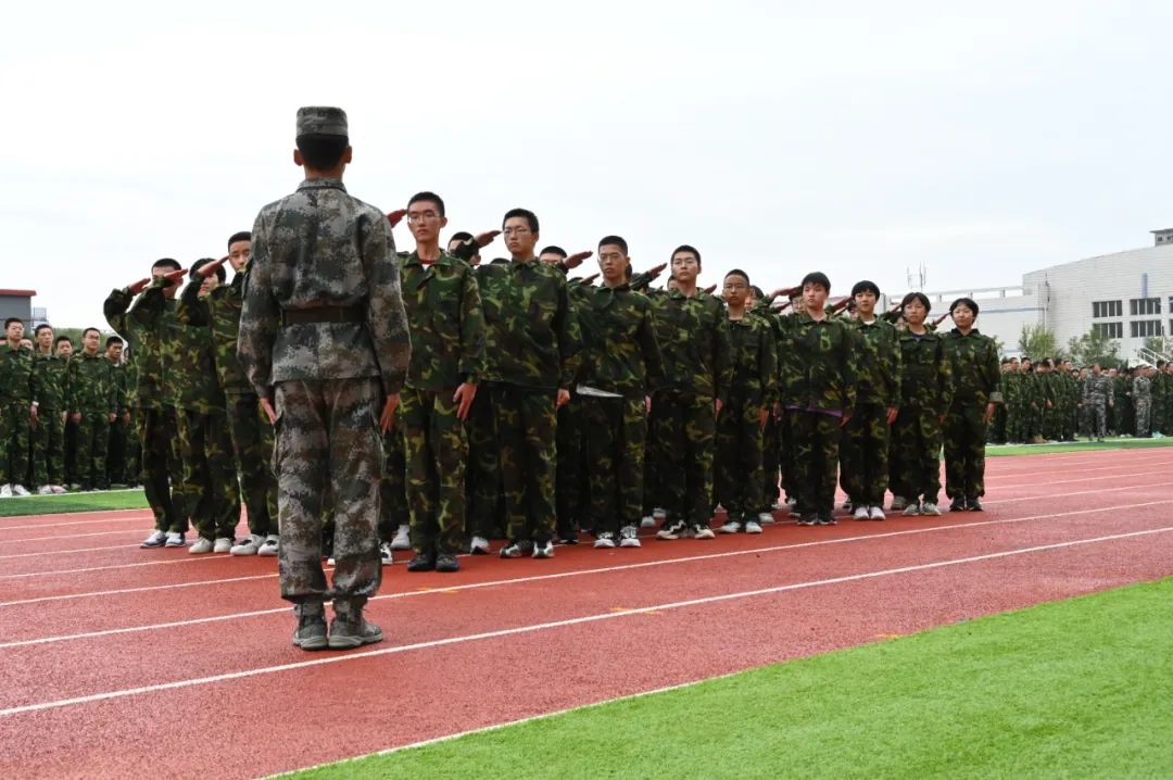 身着迷彩，英姿飒爽！清徐县徐沟中学高一新生军训剪影