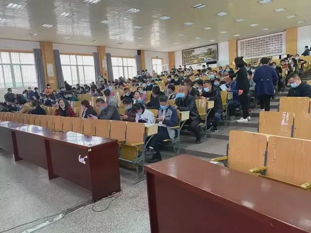 三天拿证，咨询费上万…高考志愿规划师到底有多“水”？