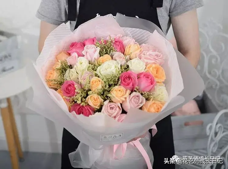 玫瑰数量的含义是什么（玫瑰花数量代表的意义）