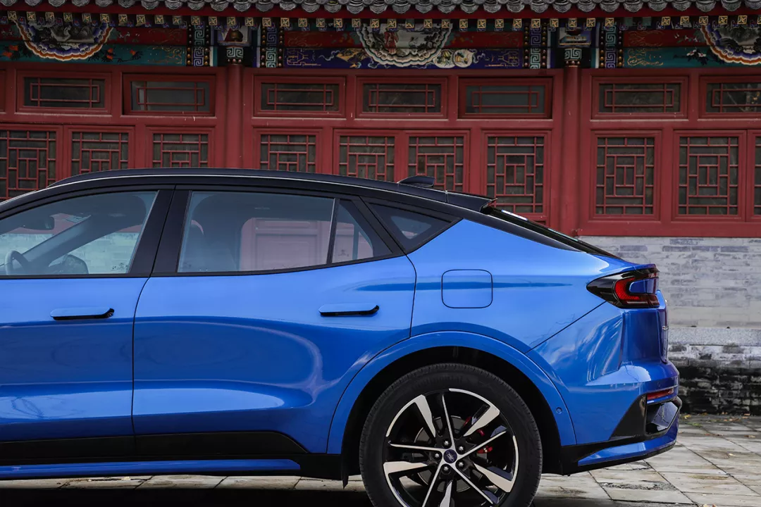 238马力+8AT！颜值不输宝马X4，这辆SUV福特EVOS本月上市