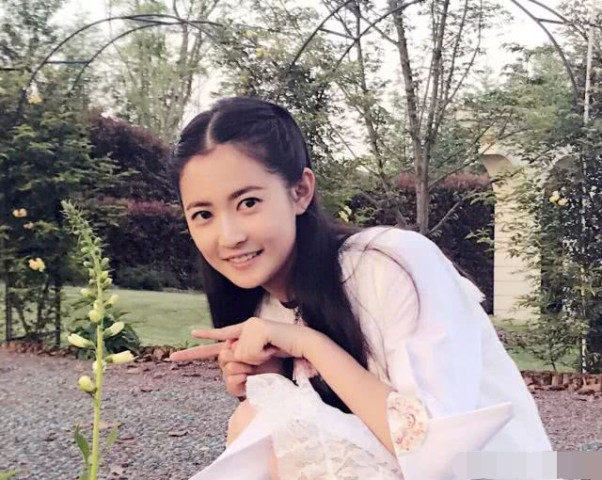 她们惊艳了时光，15位四川籍女星，个个灵气秀美，靠实力雄起