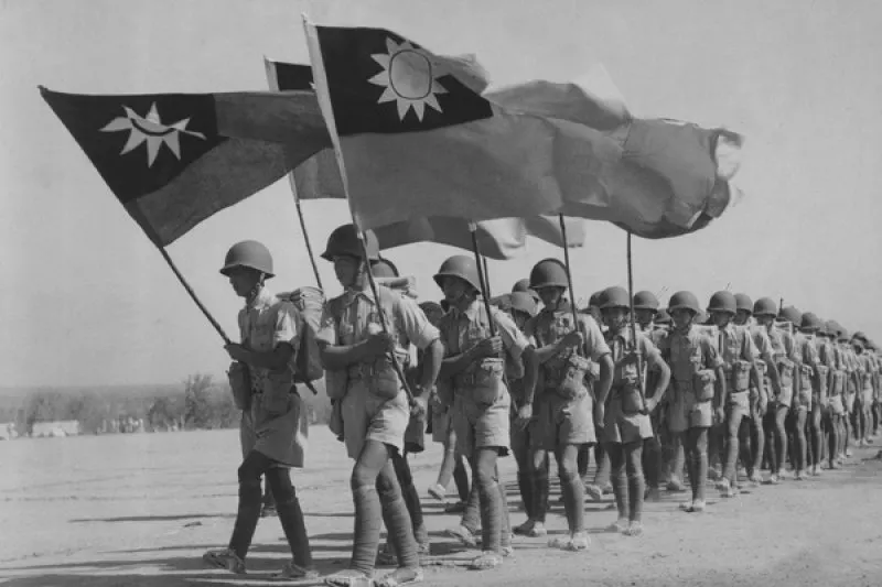 影视剧里的国军和真实的国军，中间差了10086个楚云飞