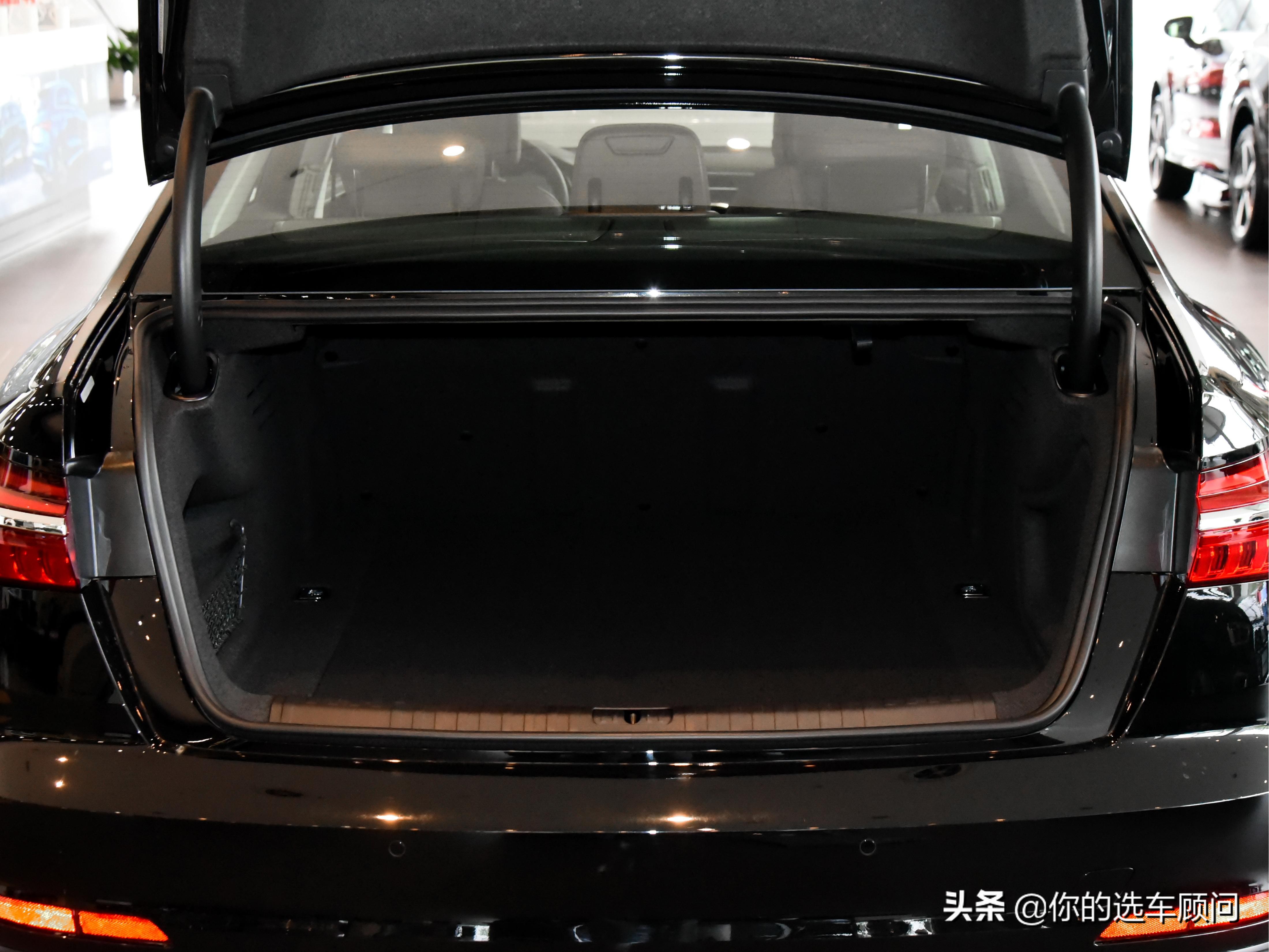 高性价比适合家用，豪华行政级三厢车，6.8L油耗，带你看奥迪A6L