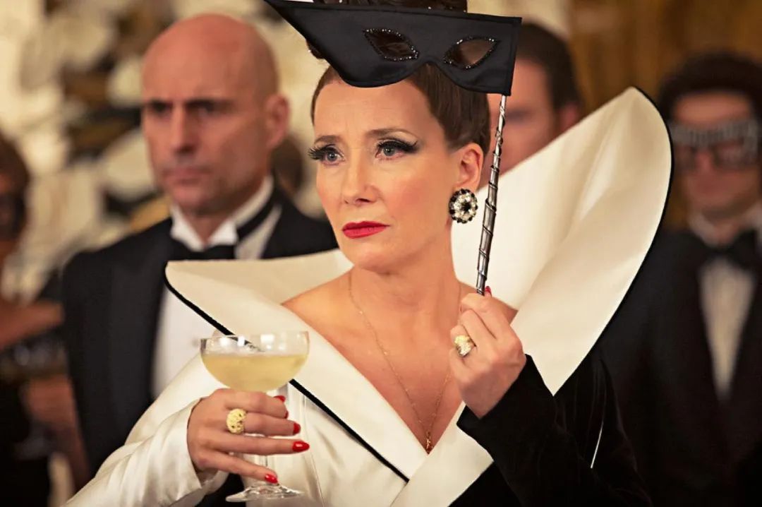 黑不黑、女不女，这部电影碰到了迪士尼尺度上限？