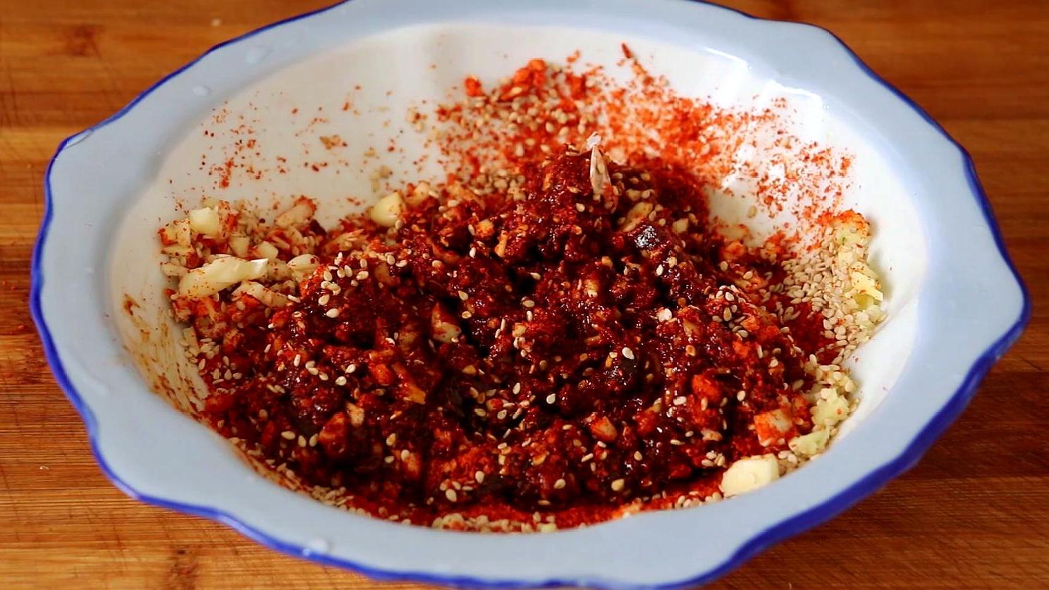 辣椒油,辣椒油怎么做才能又辣又香又紅
