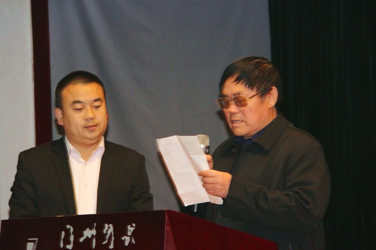 刘顺虎：远瞻红日染秋色 近看墨翁画腊梅