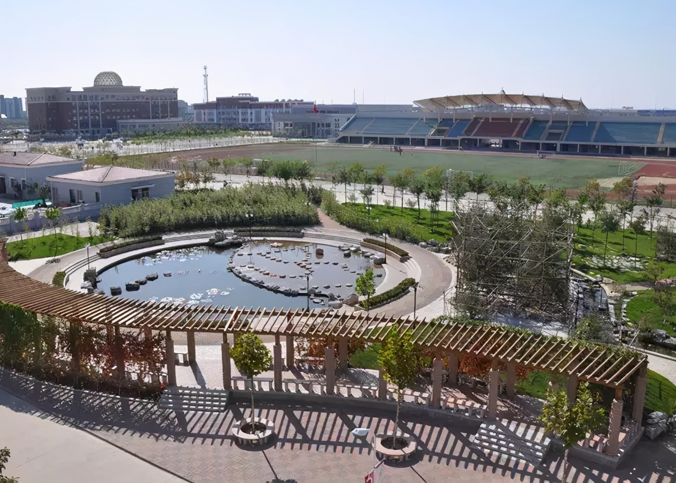 天津一所民办三本转设升级985，看母校“关停”，毕业生喜忧参半