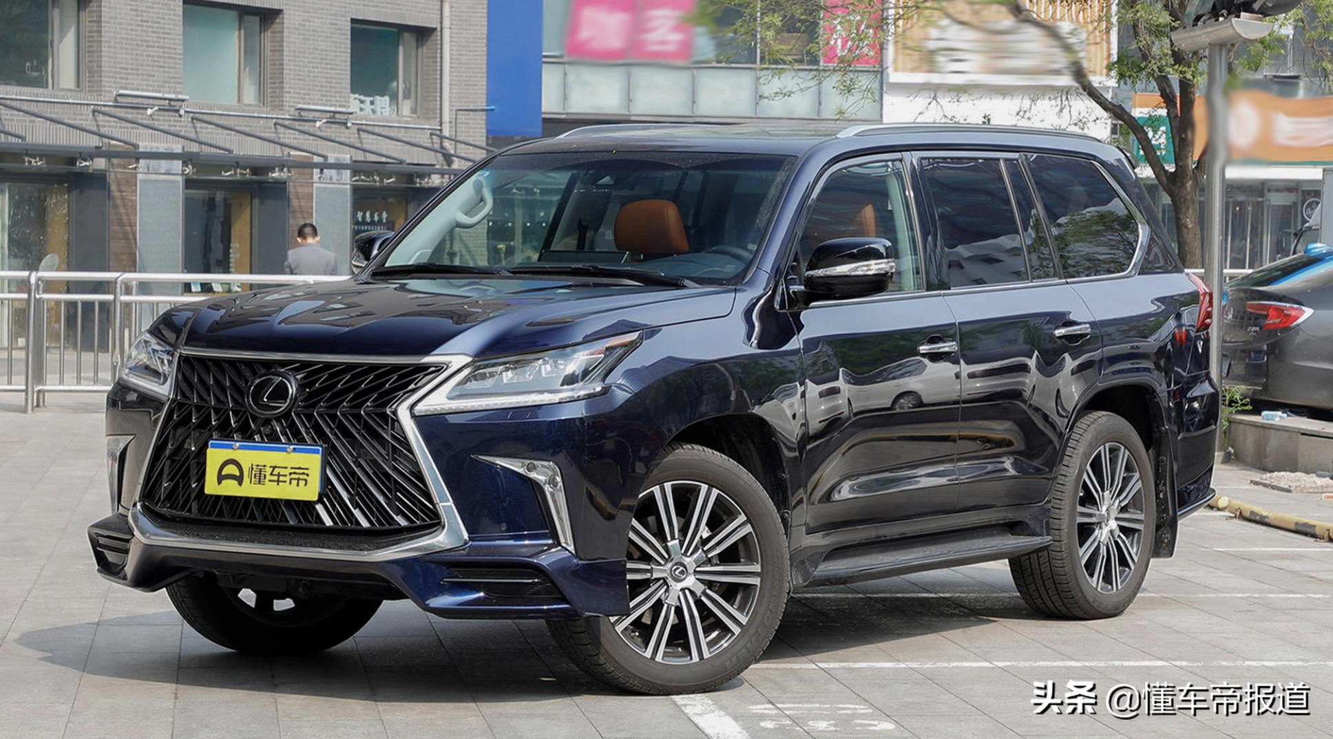 新车 | 雷克萨斯旗舰SUV抢先看！新一代LX效果图曝光，“陆巡”大哥